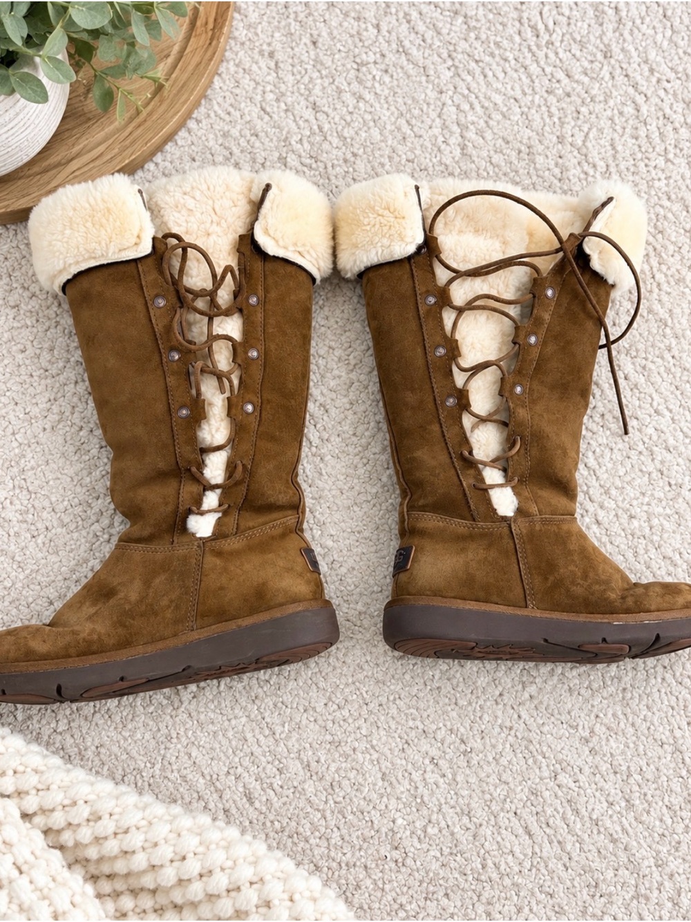 UGG Chestnut Brown Suede Shearling Lace-Up Winter Boots